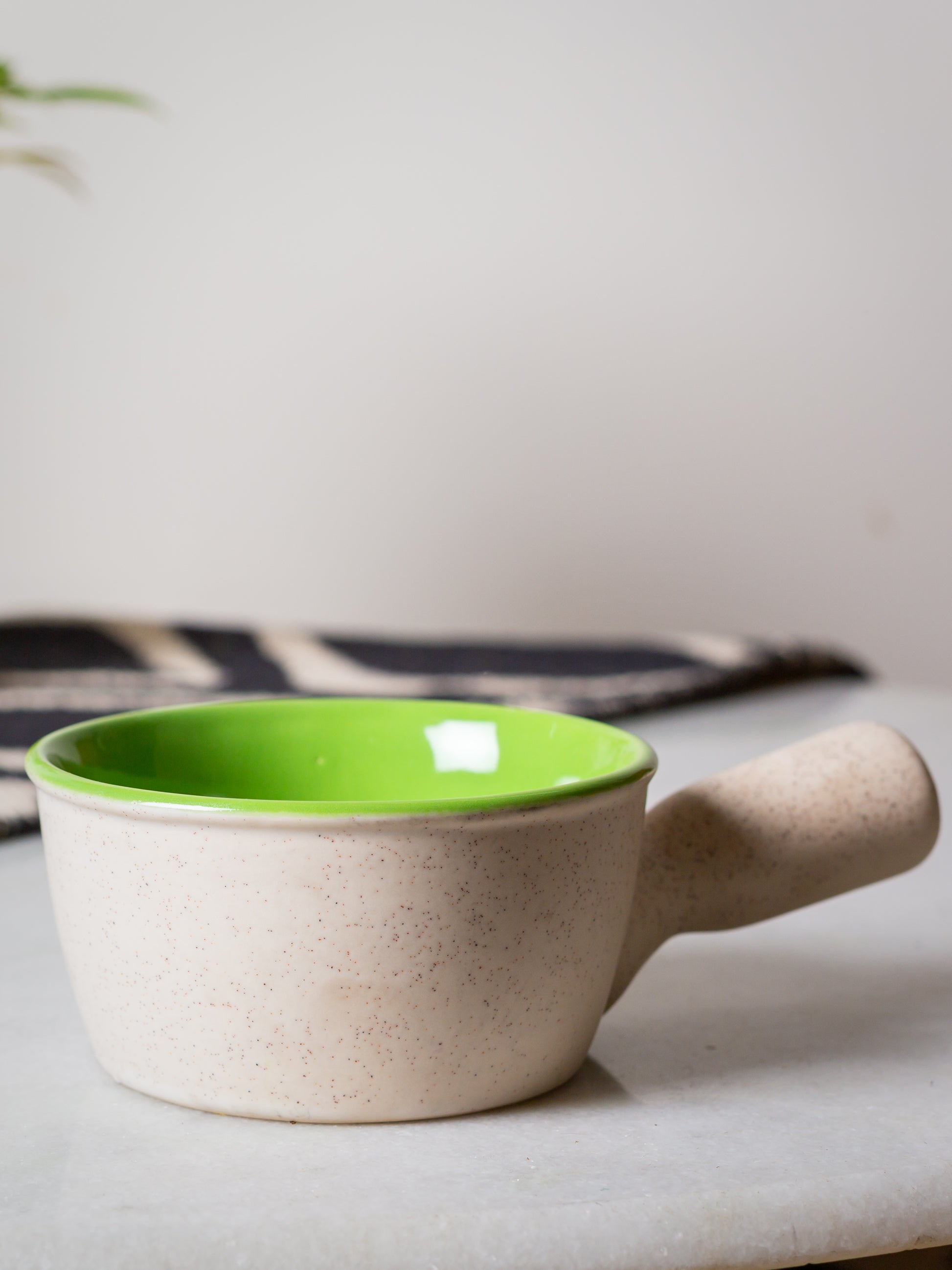 Creme & Green Serving Bowl - jasmeyhomes