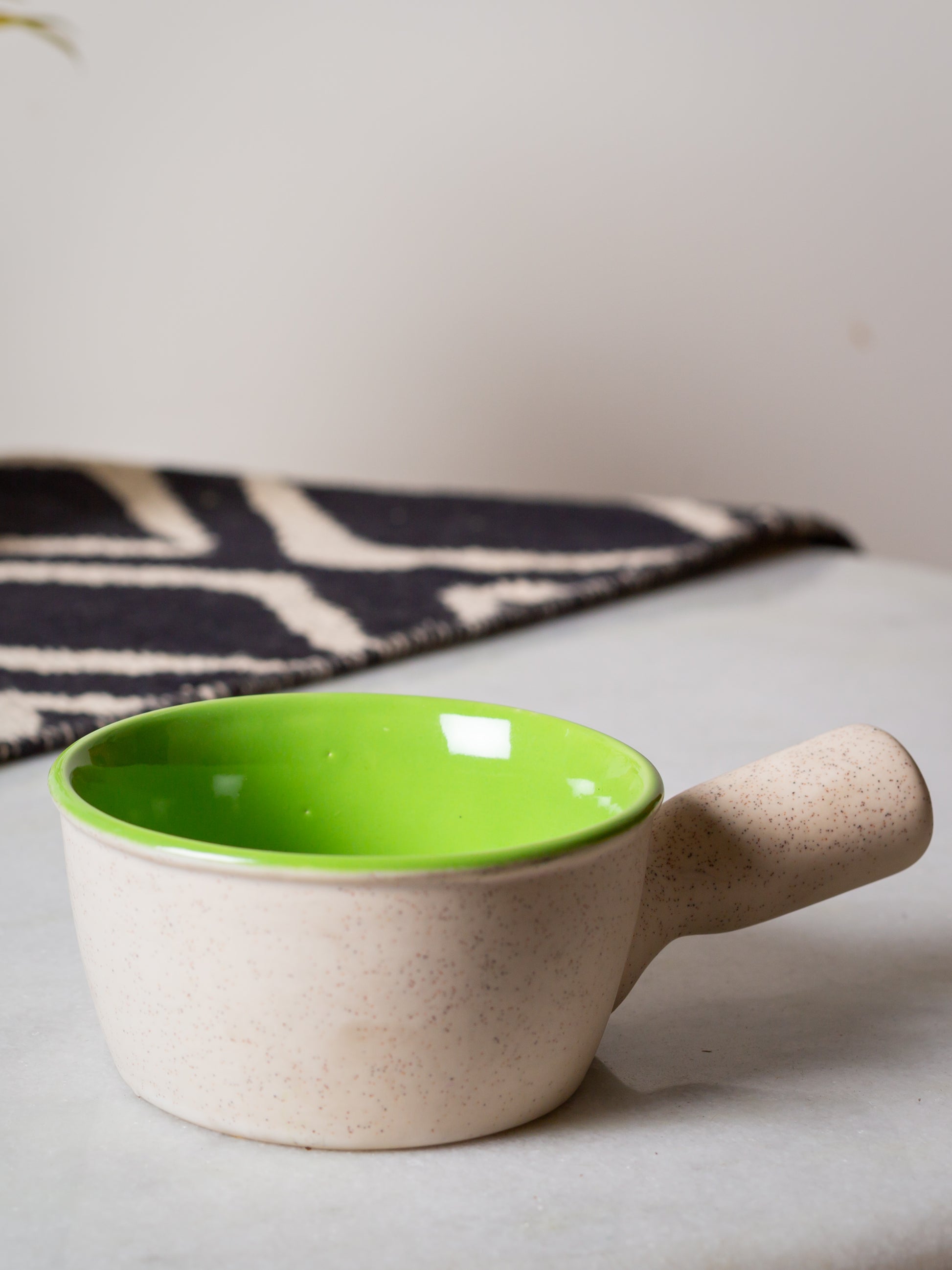 Creme & Green Serving Bowl - jasmeyhomes