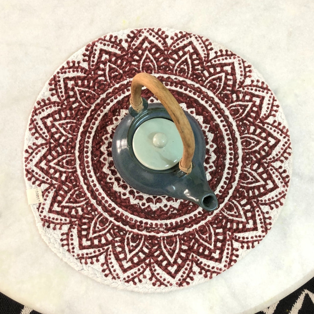 JASMEY HOMES Two-Sided Cotton Tablemats/Placemats Heat Resistant Dining Table Place Mats for Kitchen Coffee Table Wedding Party (14.12 inches / 36 cm Round) Maroon, Set of 2 - jasmeyhomes